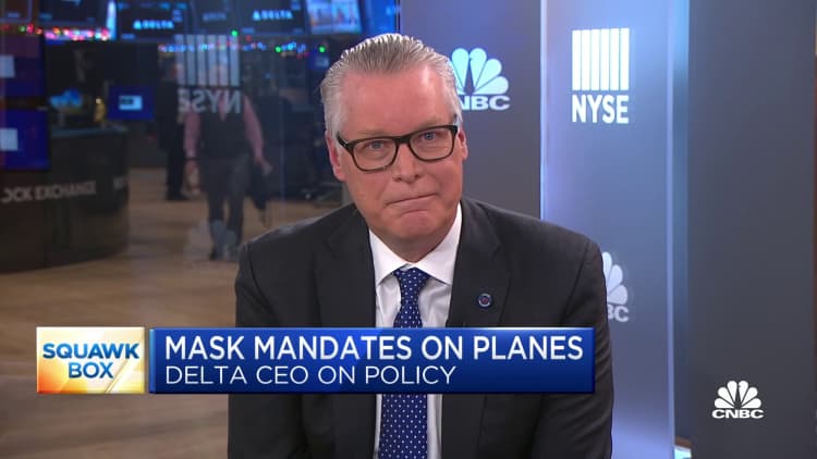 Delta CEO: Holiday bookings are coming in very strong, will result in profit