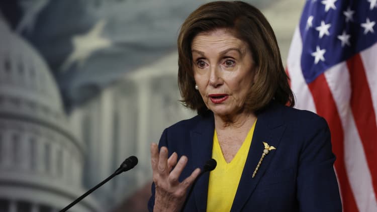 House Speaker Nancy Pelosi scoffs at the idea of banning lawmakers from owning individual stocks
