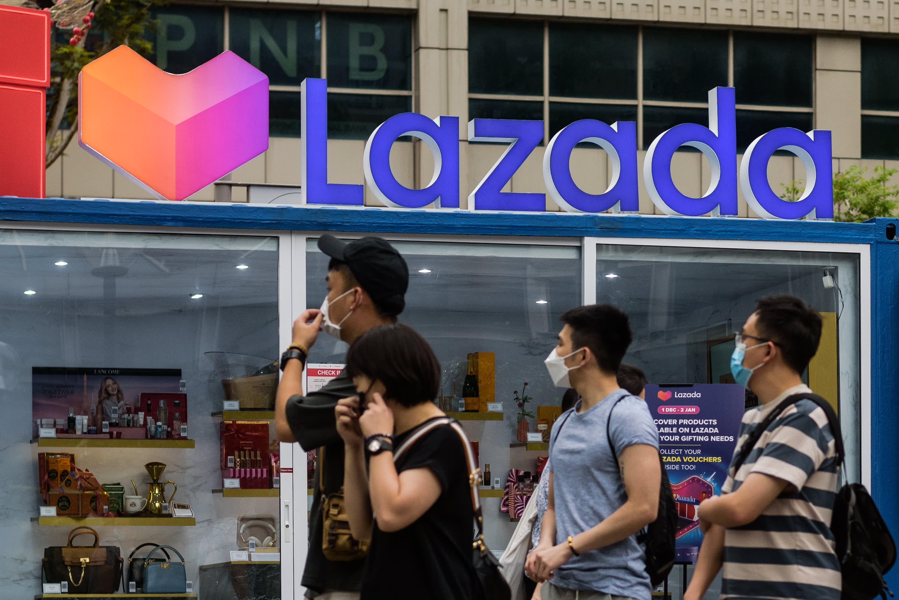 Alibaba sets $100 billion gross merchandise volume target for Lazada