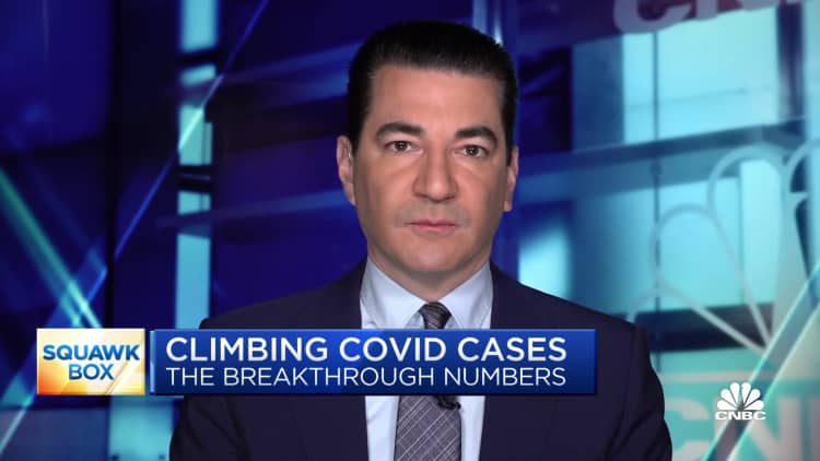 Dr. Scott Gottlieb says time is running out to get a Covid booster as omicron looms