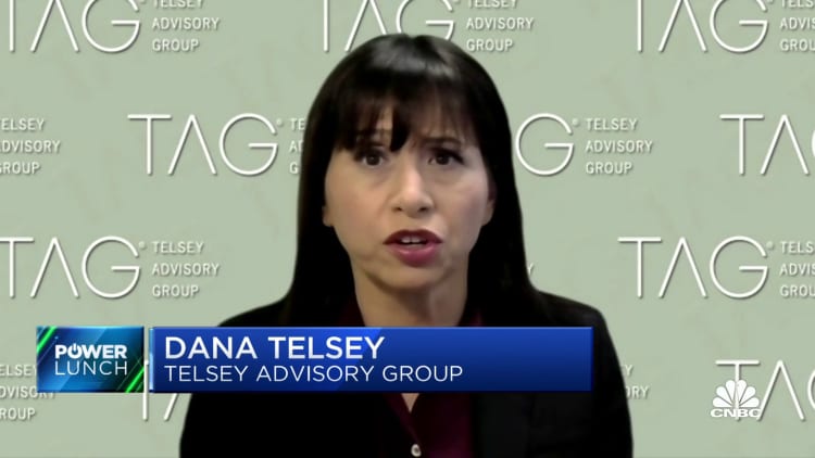 Dana Telsey sees a buying opportunity in retail stocks, which are trading at a discount