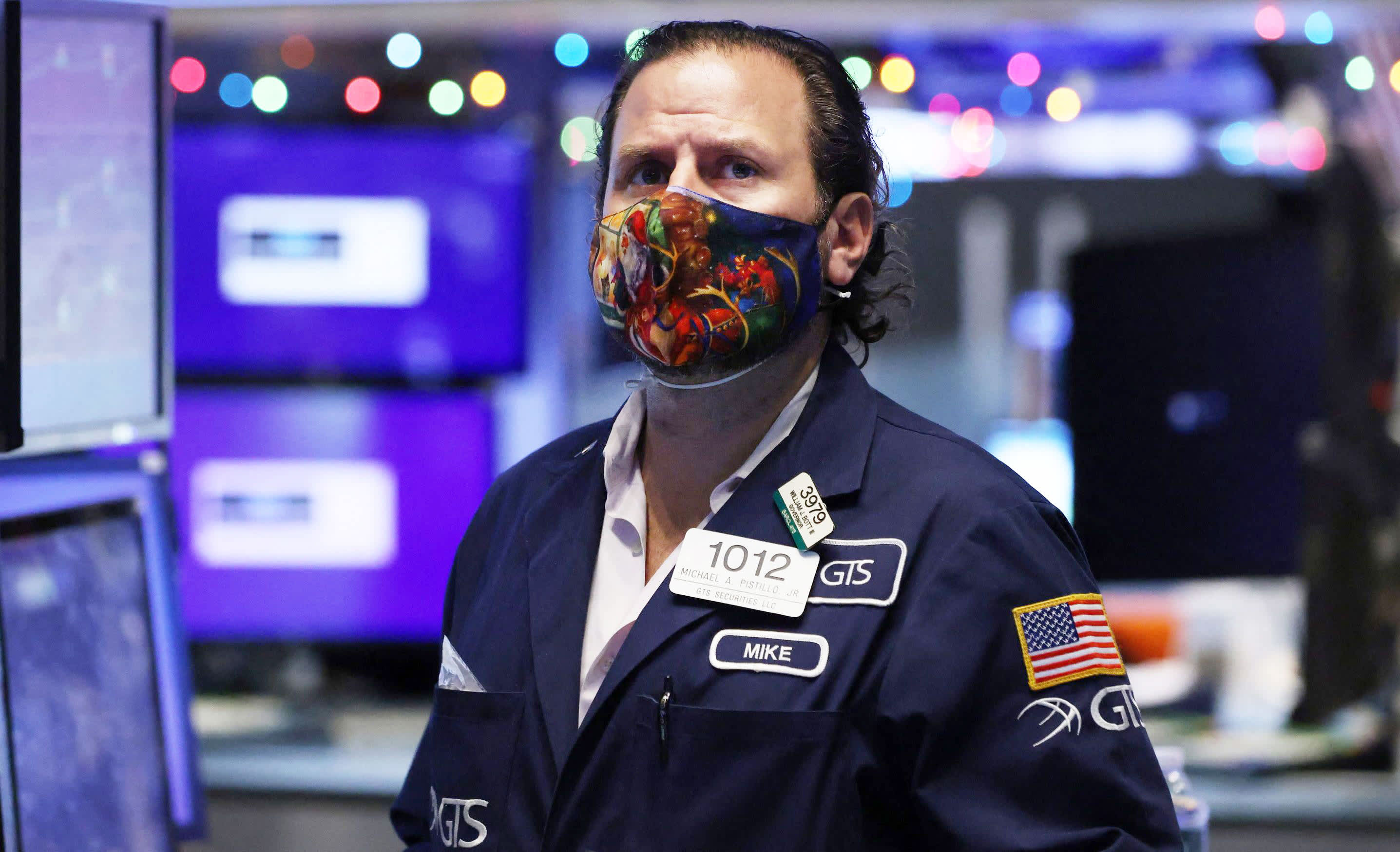 Stock futures are flat ahead of the final trading session of 2021 – CNBC
