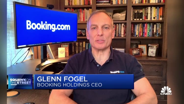 Booking Holdings CEO discusses ongoing travel woes from fast-spreading omicron variant