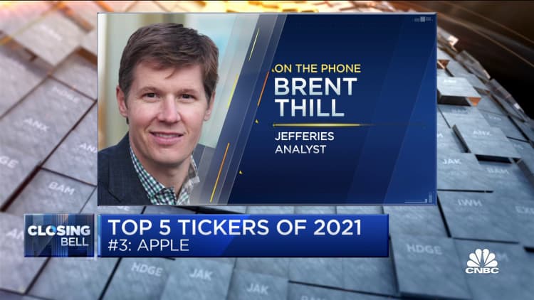 Amazon is our top tech pick for 2022, says Jefferies' Brent Thill