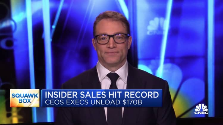Insider stock sales hit record in 2021 as execs unload over $170 billion