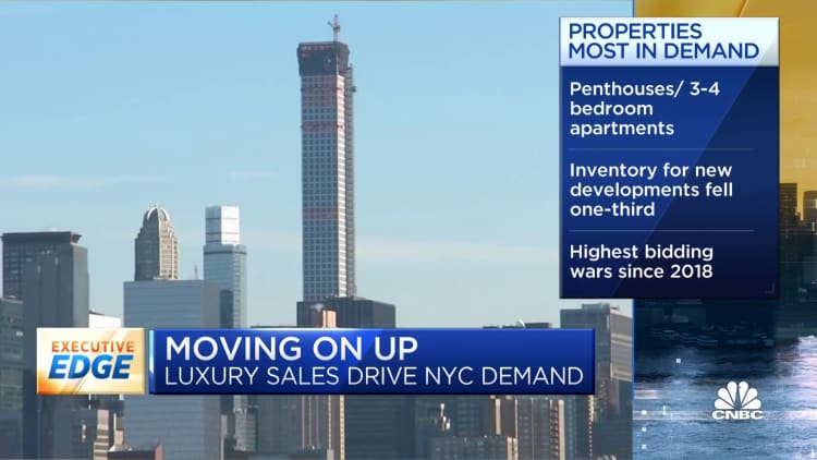 Manhattan real estate sales post $30 billion record in 2021