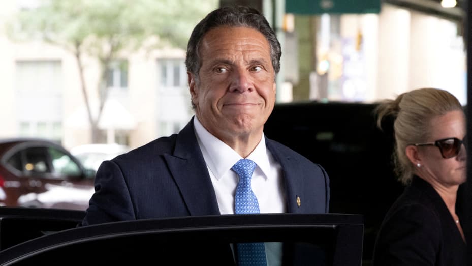 New York Governor Andrew Cuomo arrives to depart in his helicopter after announcing his resignation in New York City, August 10, 2021.