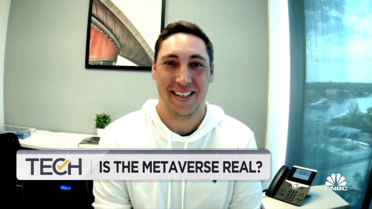 Metaverse integration will be slow and blurry, says Bernstein analyst Mark Shmulik