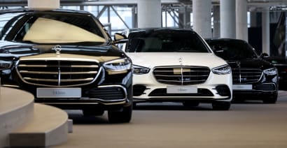 Daimler warns car owners of fire risk, says it lacks the parts needed for a fix