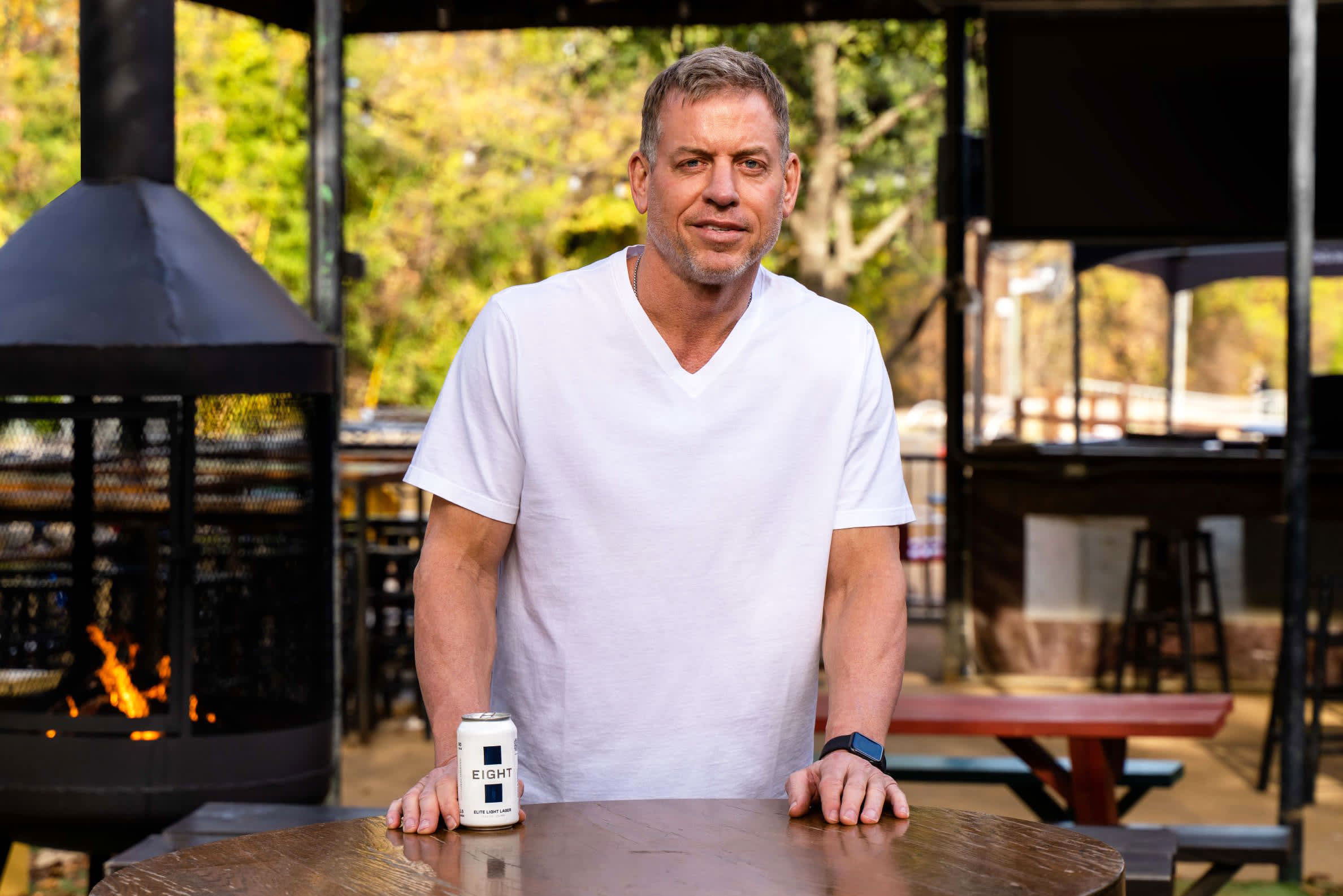 Troy Aikman launches light beer company EIGHT