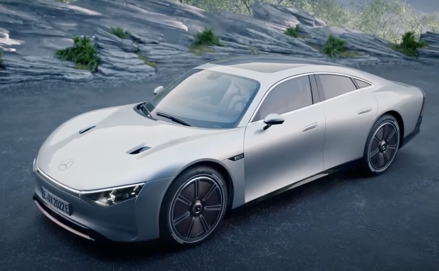 Daimler’s concept car uses bio-based materials, has solar tech on roof