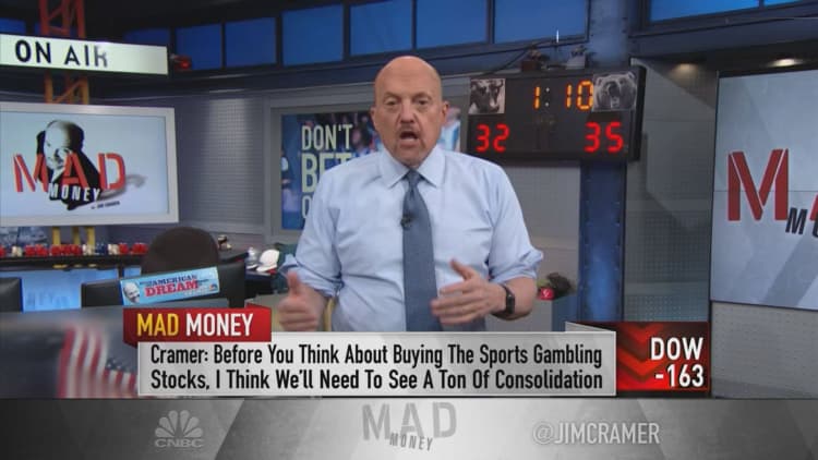 Cramer sees too much competition in online sports gambling, says don't invest in industry stocks