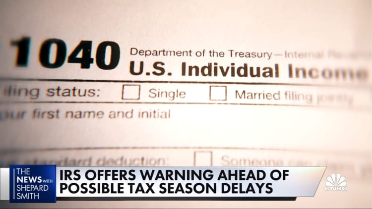 IRS encourages taxpayers to file early this year