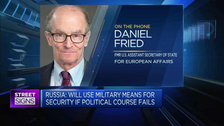 Russia has a big military and 'mouth,' but not a big economy, says former U.S. diplomat