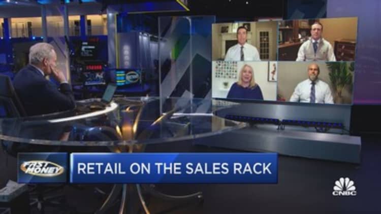 Buzzkill: Retail heads to the sale rack on disappointing data