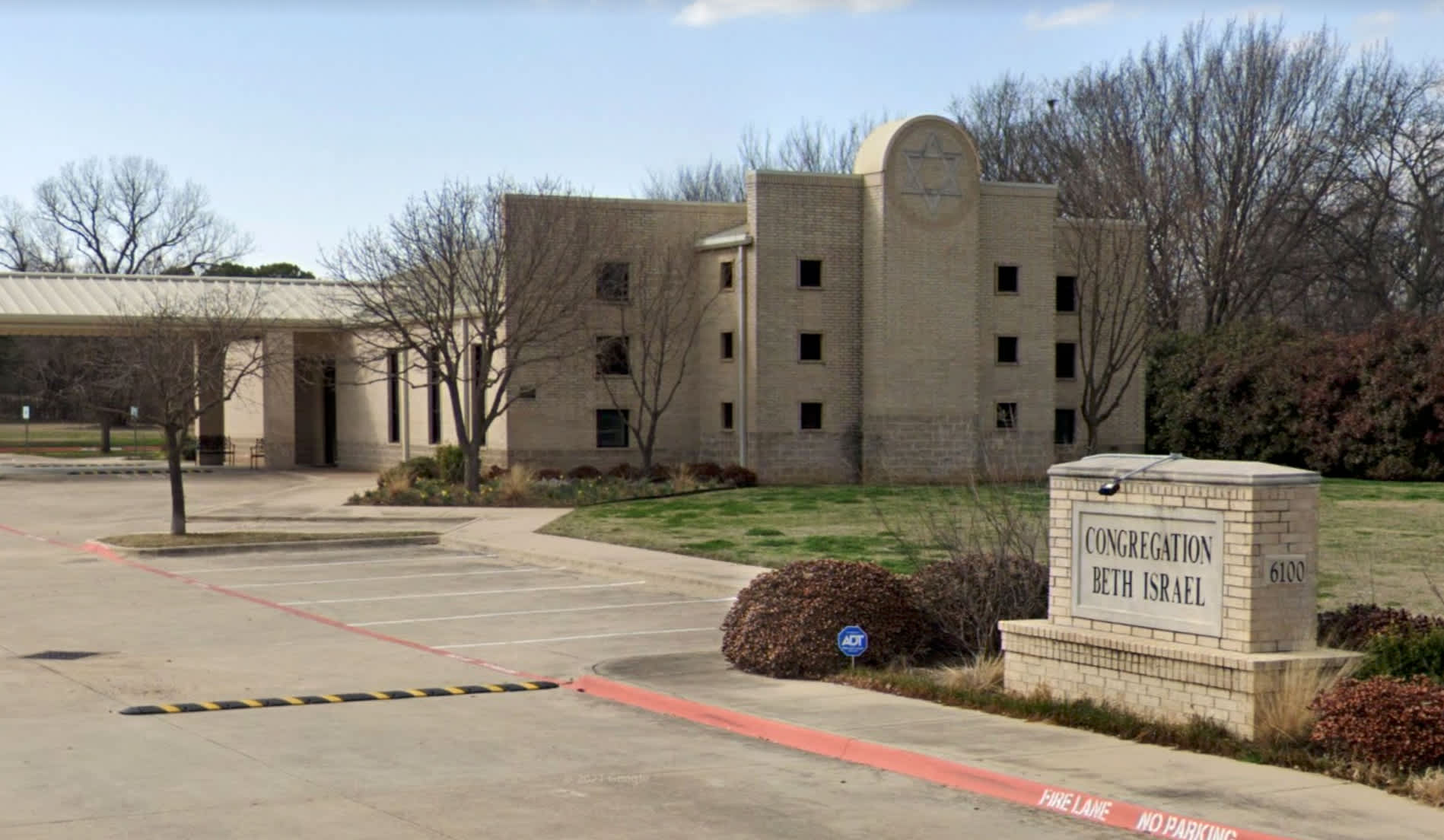 Texas police responding to hostage situation at Colleyville synagogue