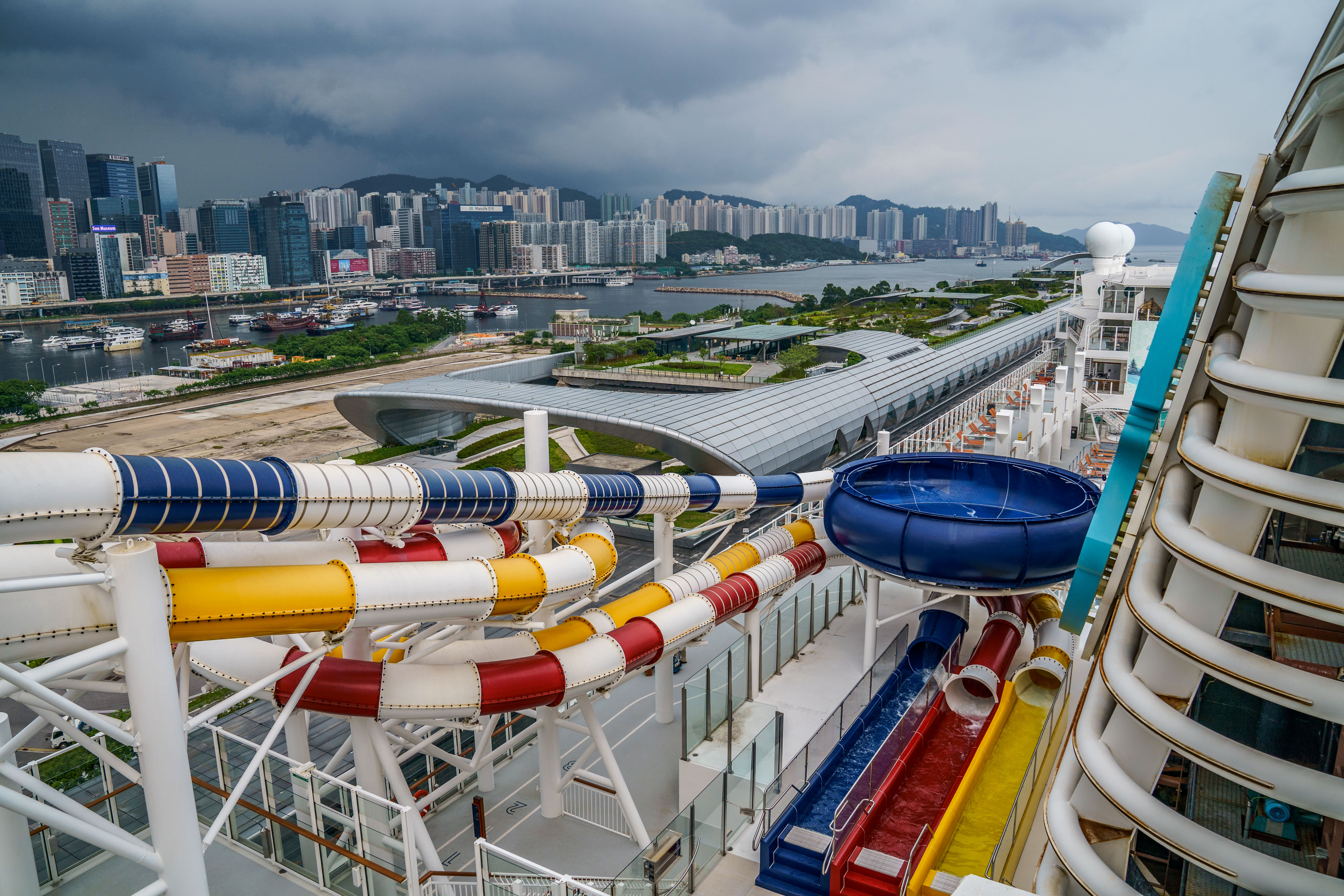 Cruise operator Genting Hong Kong files to wind up company as cash runs out - CNBC : In a filing to the Hong Kong exchange, Genting said it has "imminently be unable to pay its debts as they fall due," as its liquidity dries up.  | Tranquility 國際社群