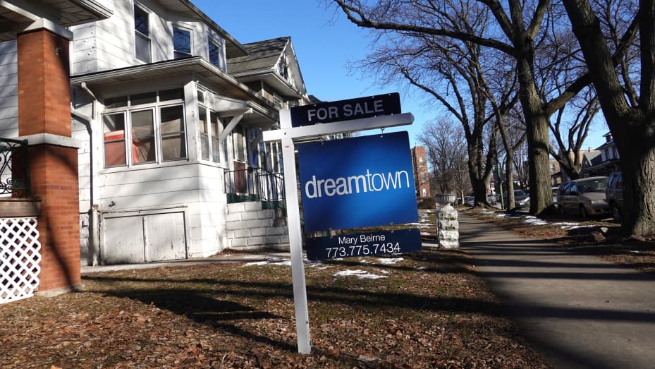 A Chicago home is offered for sale on Jan. 20, 2022.