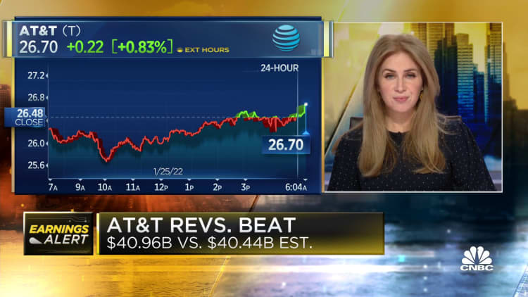 AT&T reports $41 billion in Q4 revenue, beating Wall Street's estimates