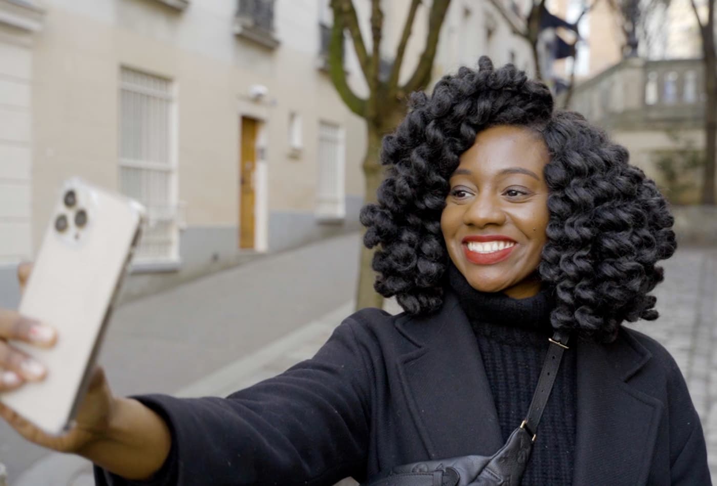 She pays $1,200 per month for a 1-bedroom apartment in Paris — take a look inside