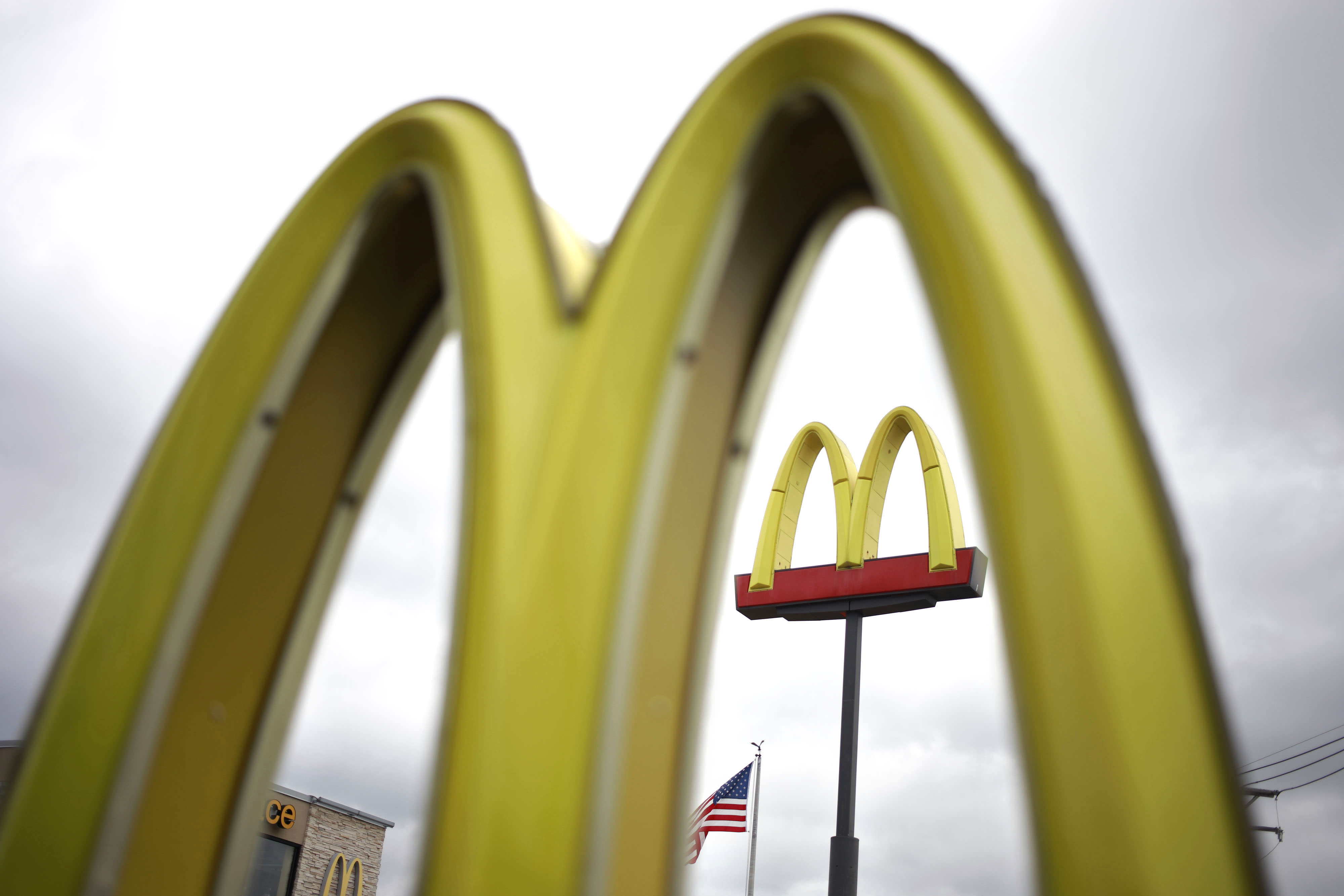 McDonald's (MCD) Q4 2021 earnings miss estimates