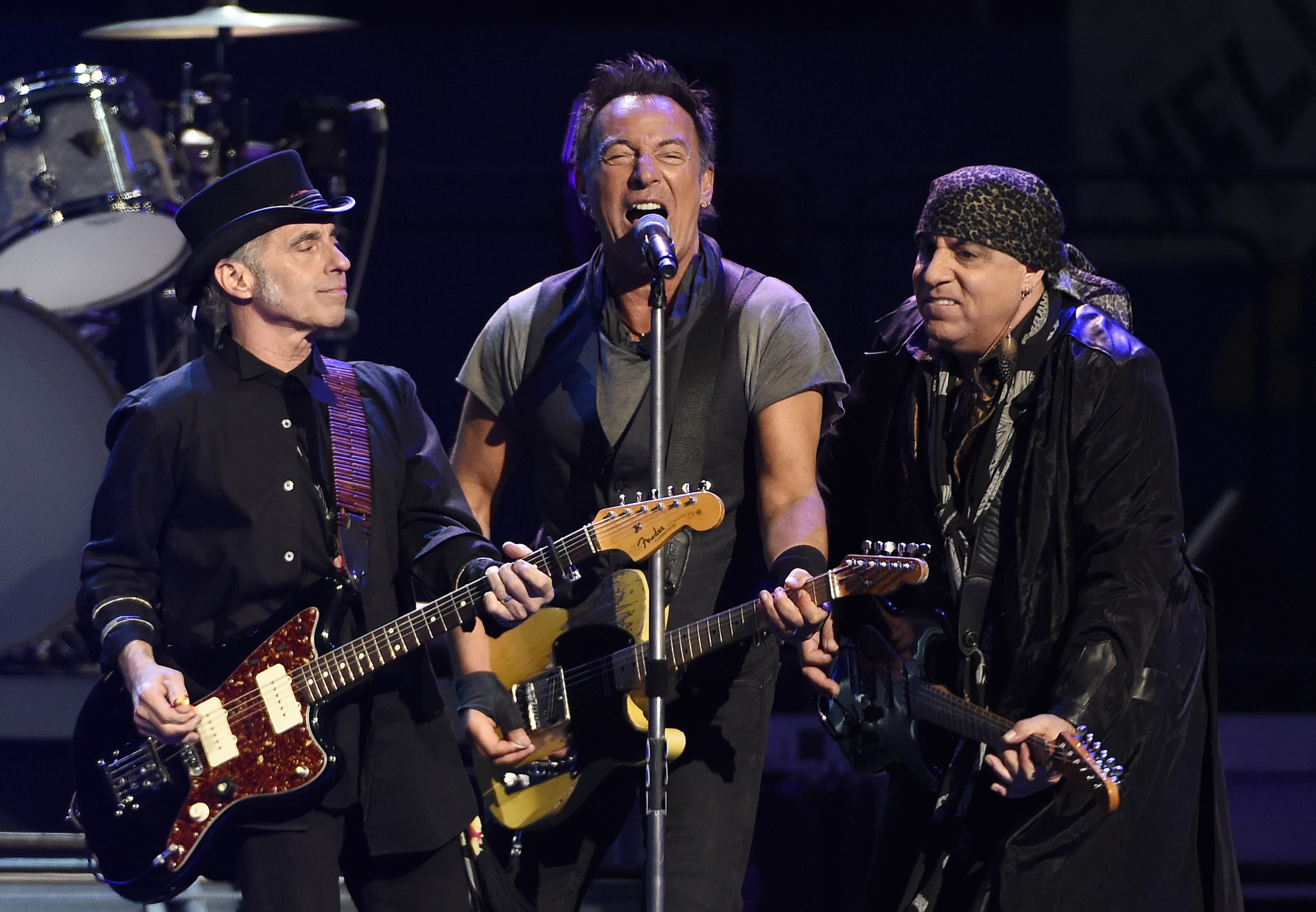 Bruce Springsteen guitarist Nils Lofgren joins protest of Spotify over Covid misinformation