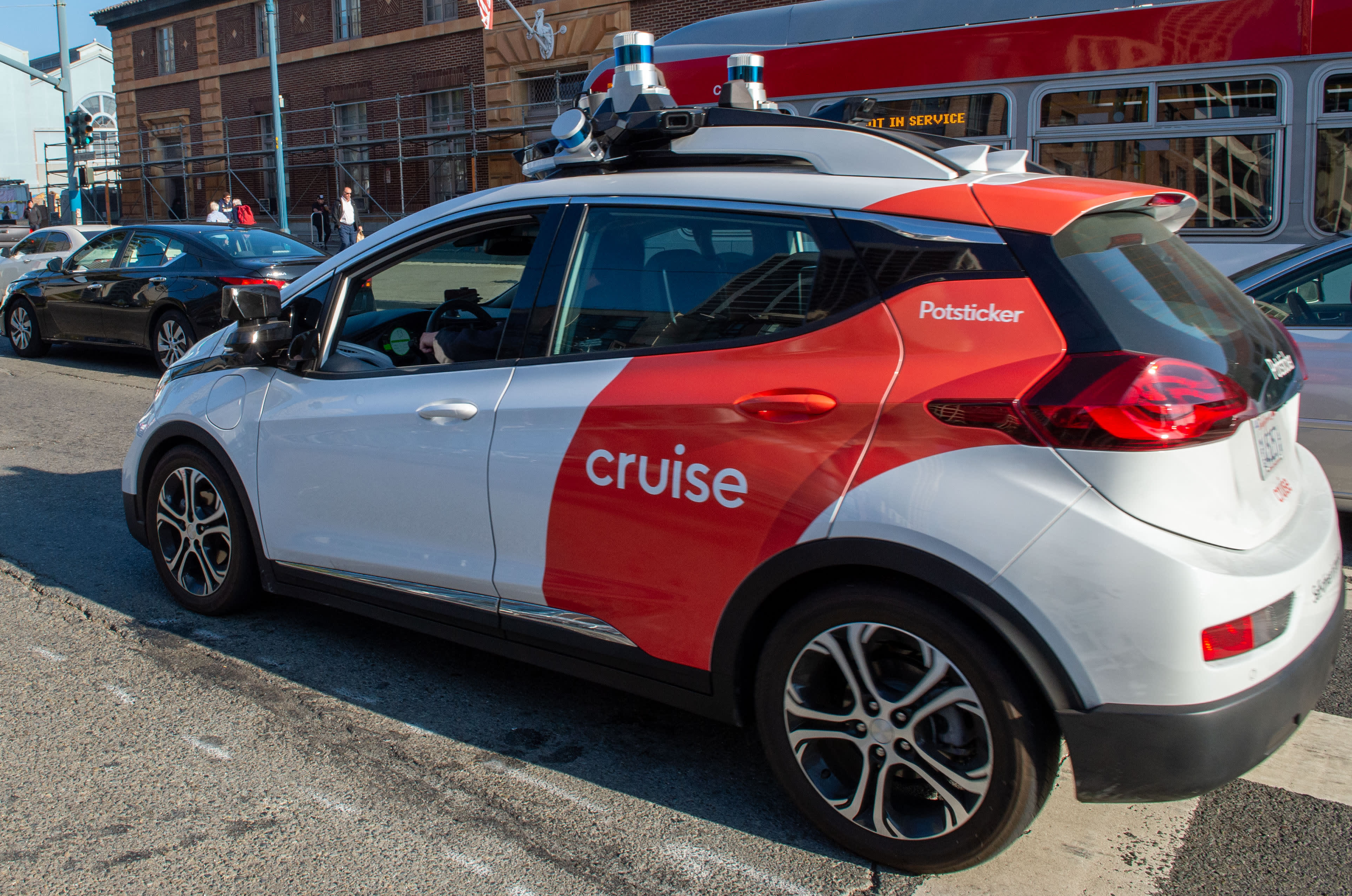 Self-driving cars from GM's Cruise block San Francisco intersection
