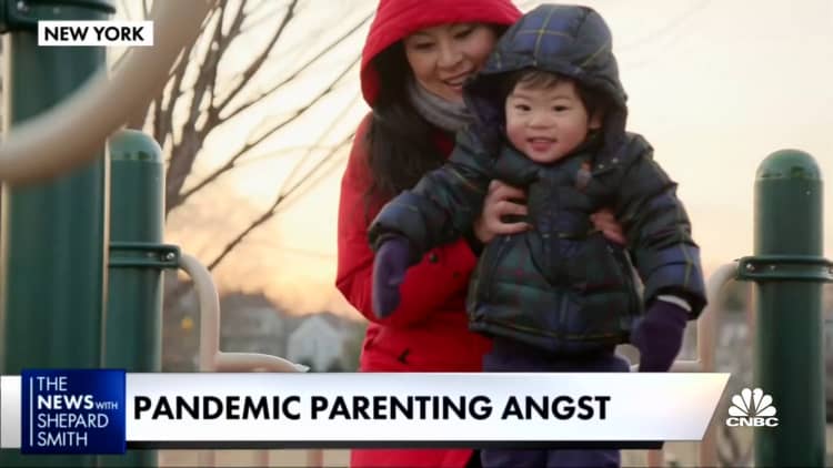 Les parents luttent pour survivre à l'angoisse de la pandémie