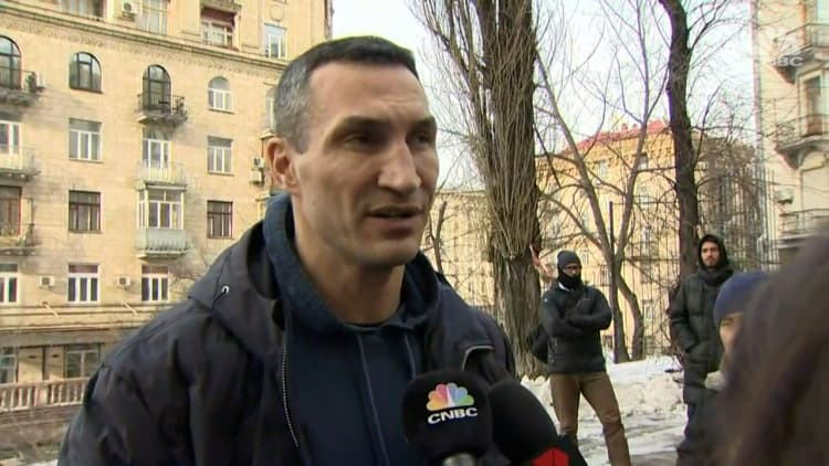 The West must not show 'weakness' when confronting Russia: Wladimir Klitschko