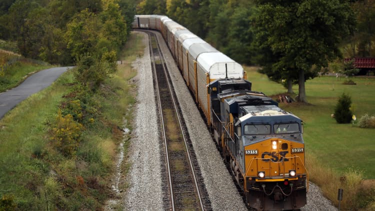 Why U.S. freight trains are more successful than passenger rail