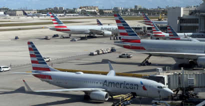 FAA to boost Florida air traffic controllers, work with airlines to avoid disruptions