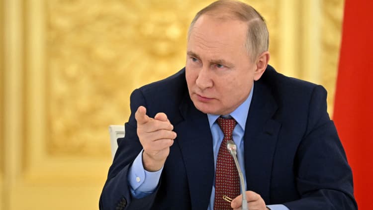 U.S. pushes back against Putin annexation claim