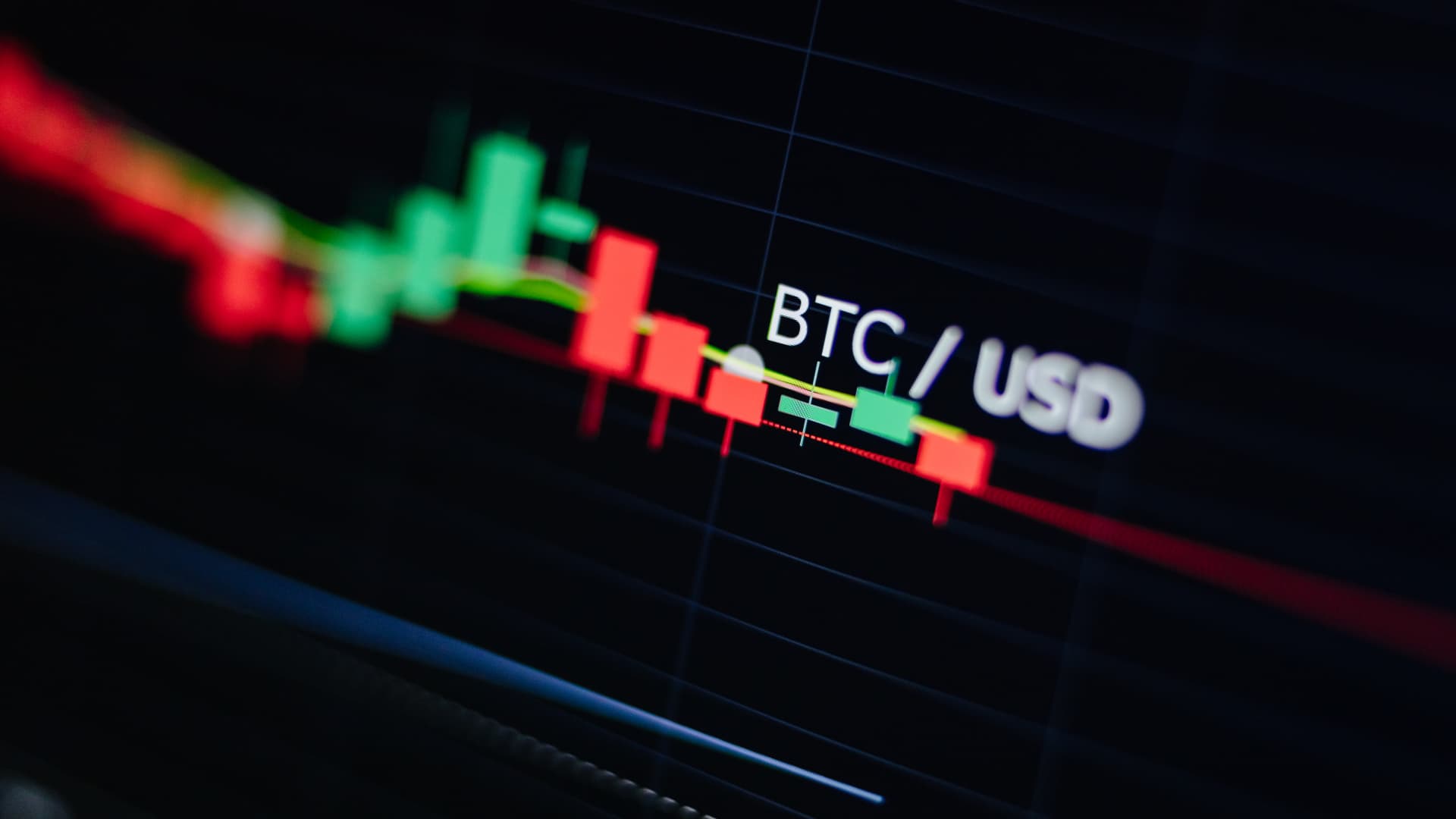 bitcoin-briefly-dips-below-usd30-000-as-crypto-selling-resumes