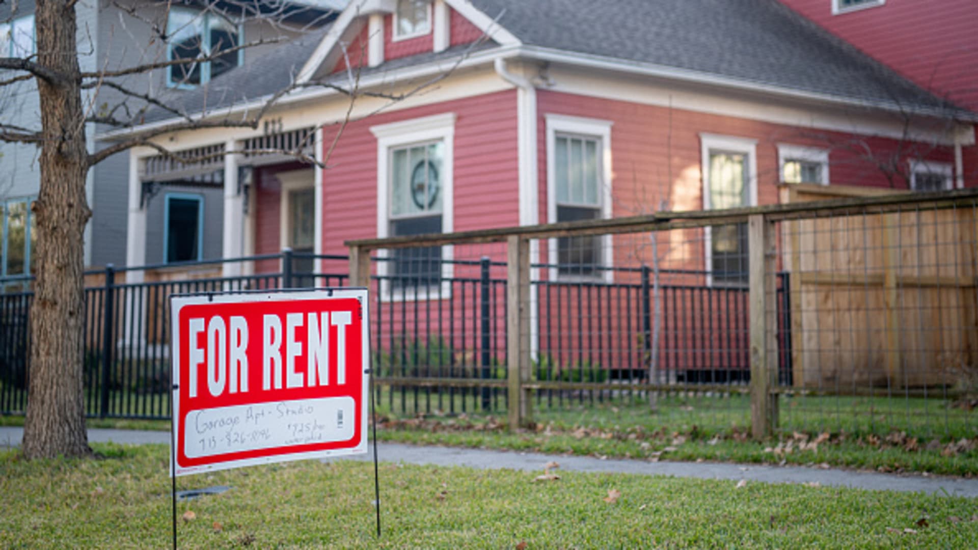Single-family rent increases cool for the third straight month