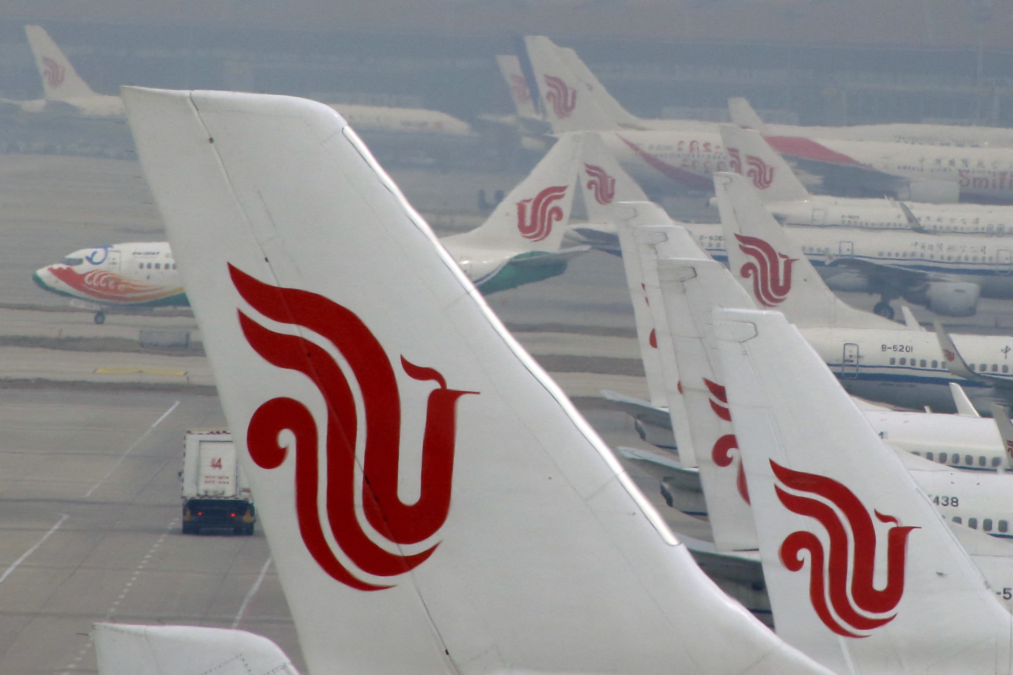 Дуже мало рейсів між США та Китаєм відновилися, незважаючи на кінець ковіду