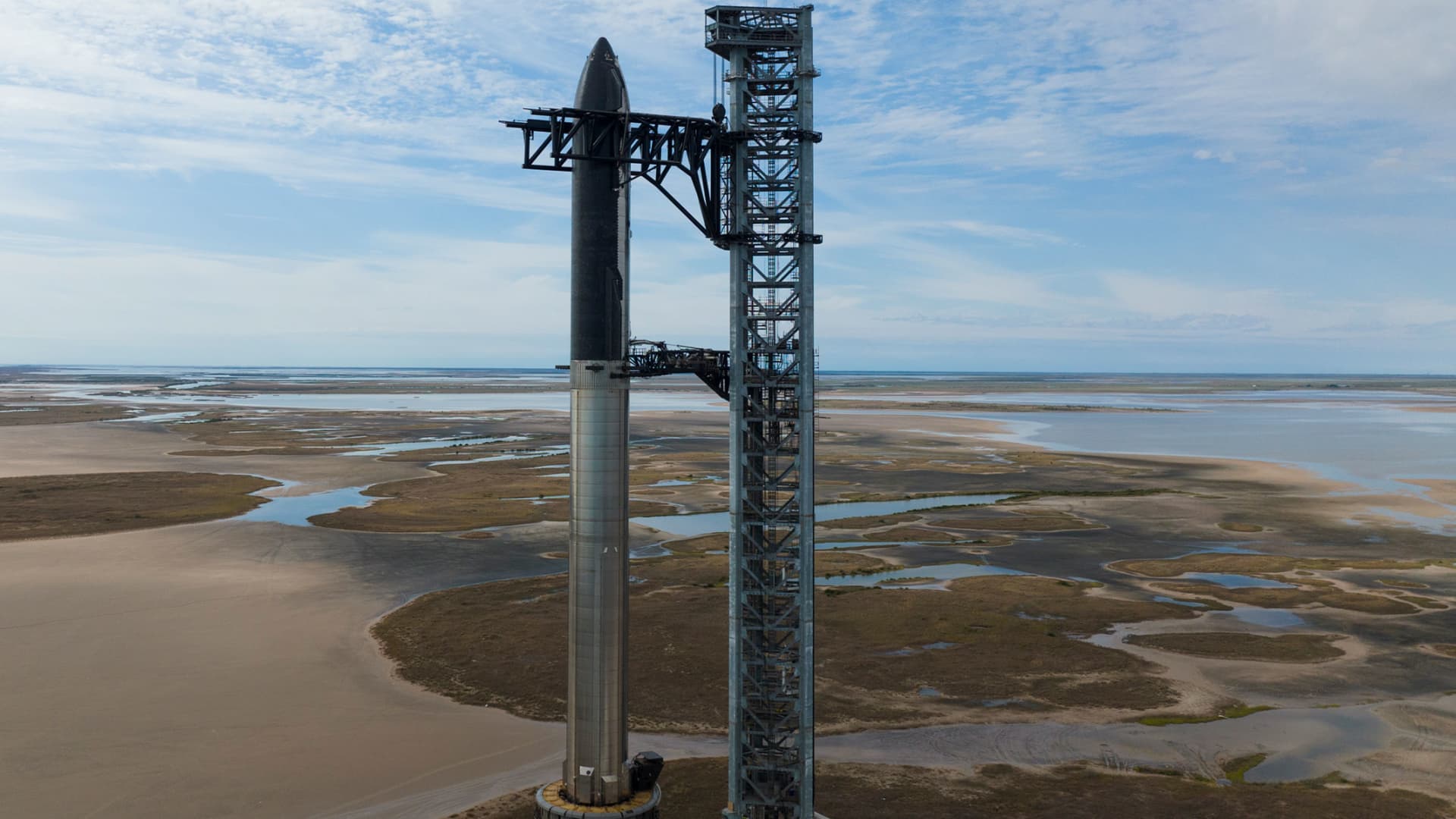 Army Corps of Engineers withdraws SpaceX application to expand Starship faciliti..