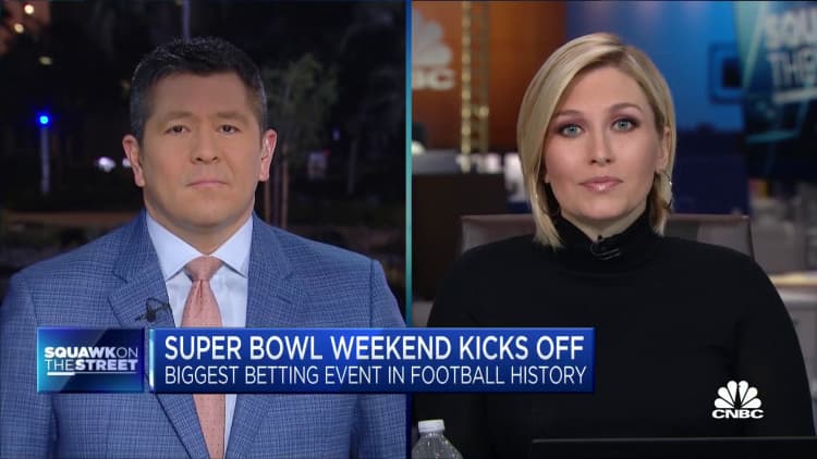 Super Bowl set to be biggest betting event in football history