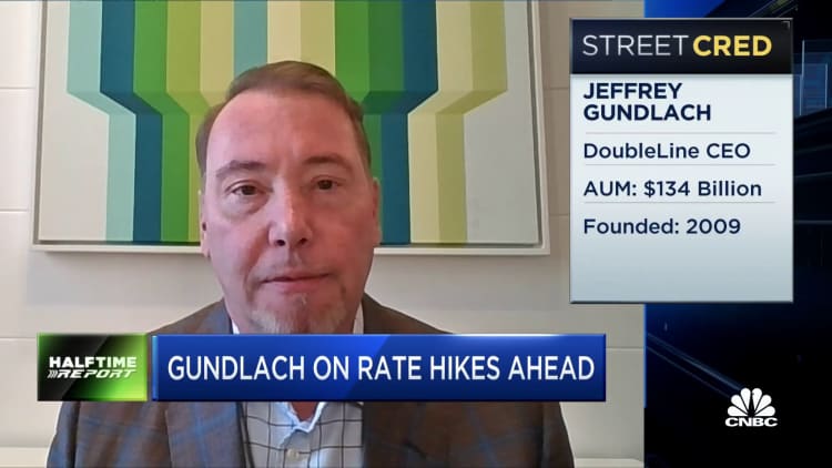 I don't think inflation is high enough for the Fed to raise 50 basis points, says DoubleLine Capital CEO