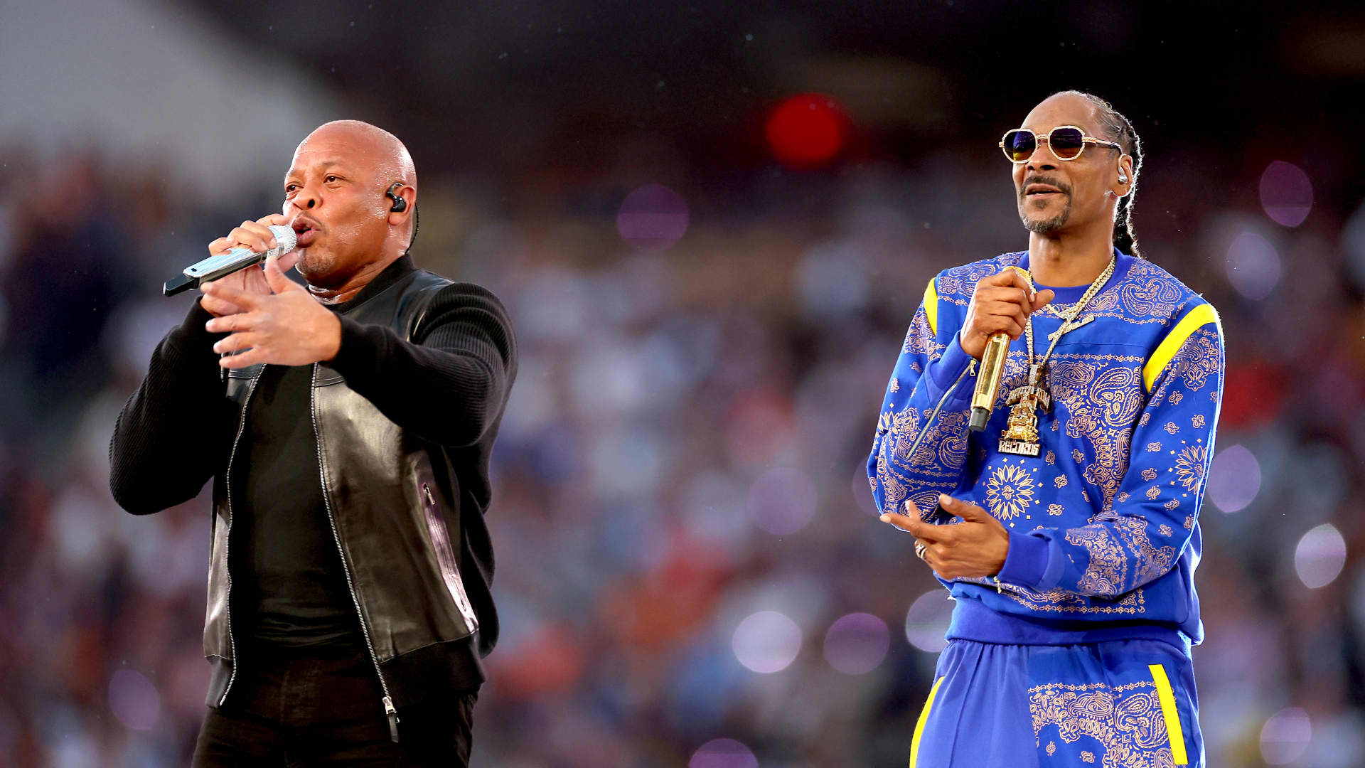 (L-R) Dr. Dre and Snoop Dogg perform during the Pepsi Super Bowl LVI Halftime Show at SoFi Stadium on February 13, 2022 in Inglewood, California.