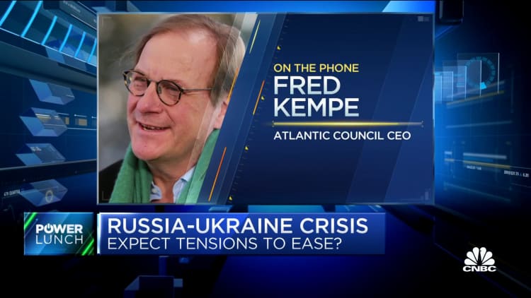Uncertainty unlike anything I've seen in my lifetime, says Atlantic Council's Kempe of Russia-Ukraine