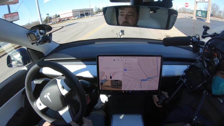 Tesla FSD Beta — การทดลองบนถนนสาธารณะ