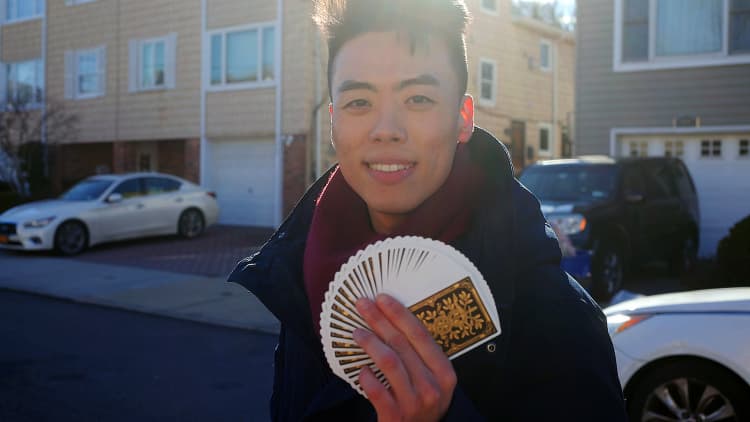 How a 26-year-old magician making $78,000/year in Queens, NY spends his money