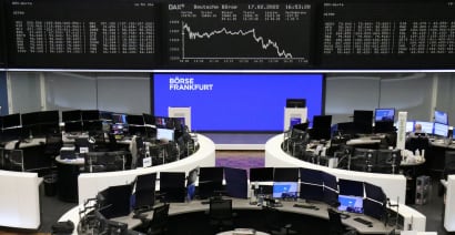 European stocks close higher as investors track monetary policy; Uniper down 30%