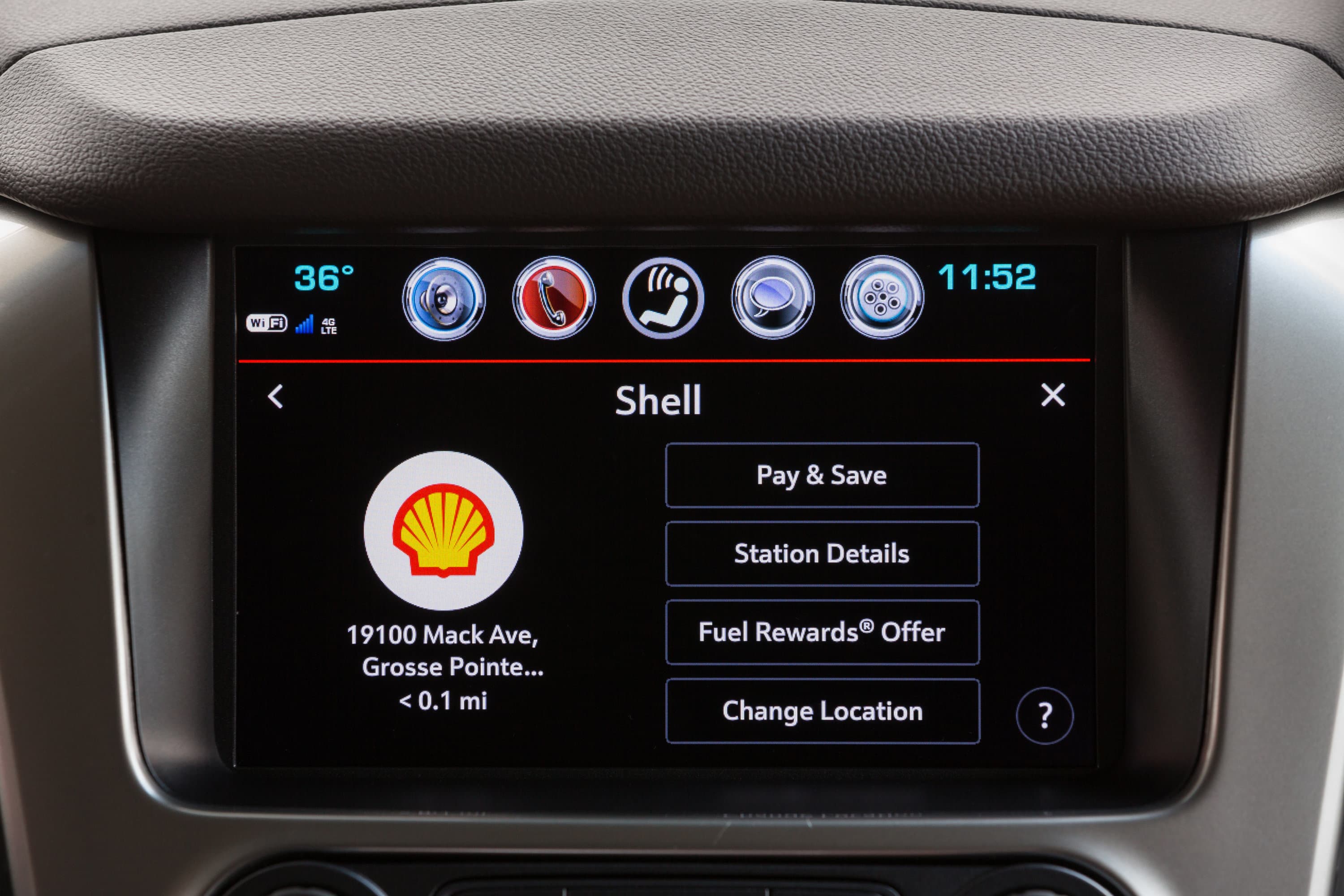 GM discontinues once-promising Marketplace app that allowed you to shop while driving