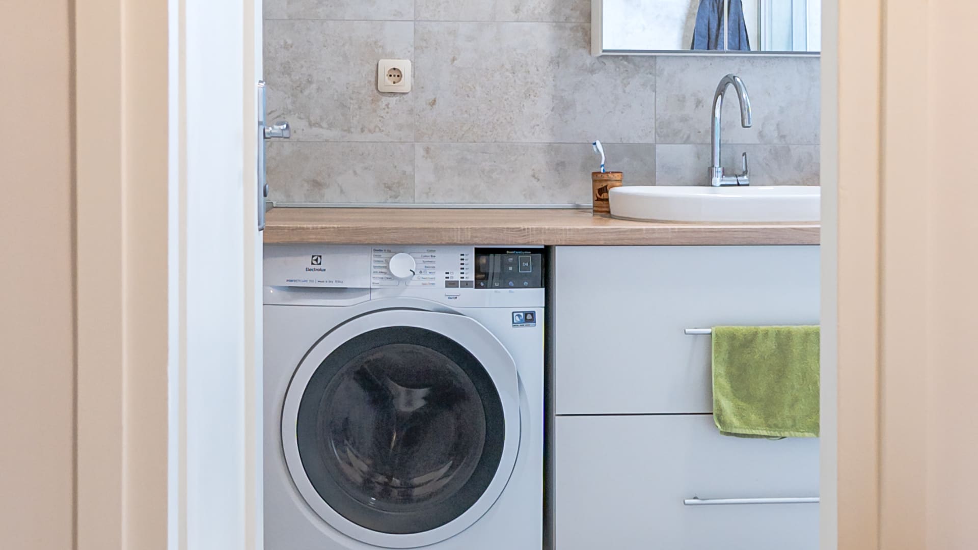 The washer and dryer unit in the bathroom is a game-changer.