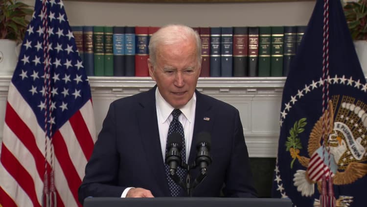 Biden: Putin is trying to convince the world he can change the dynamics in Europe