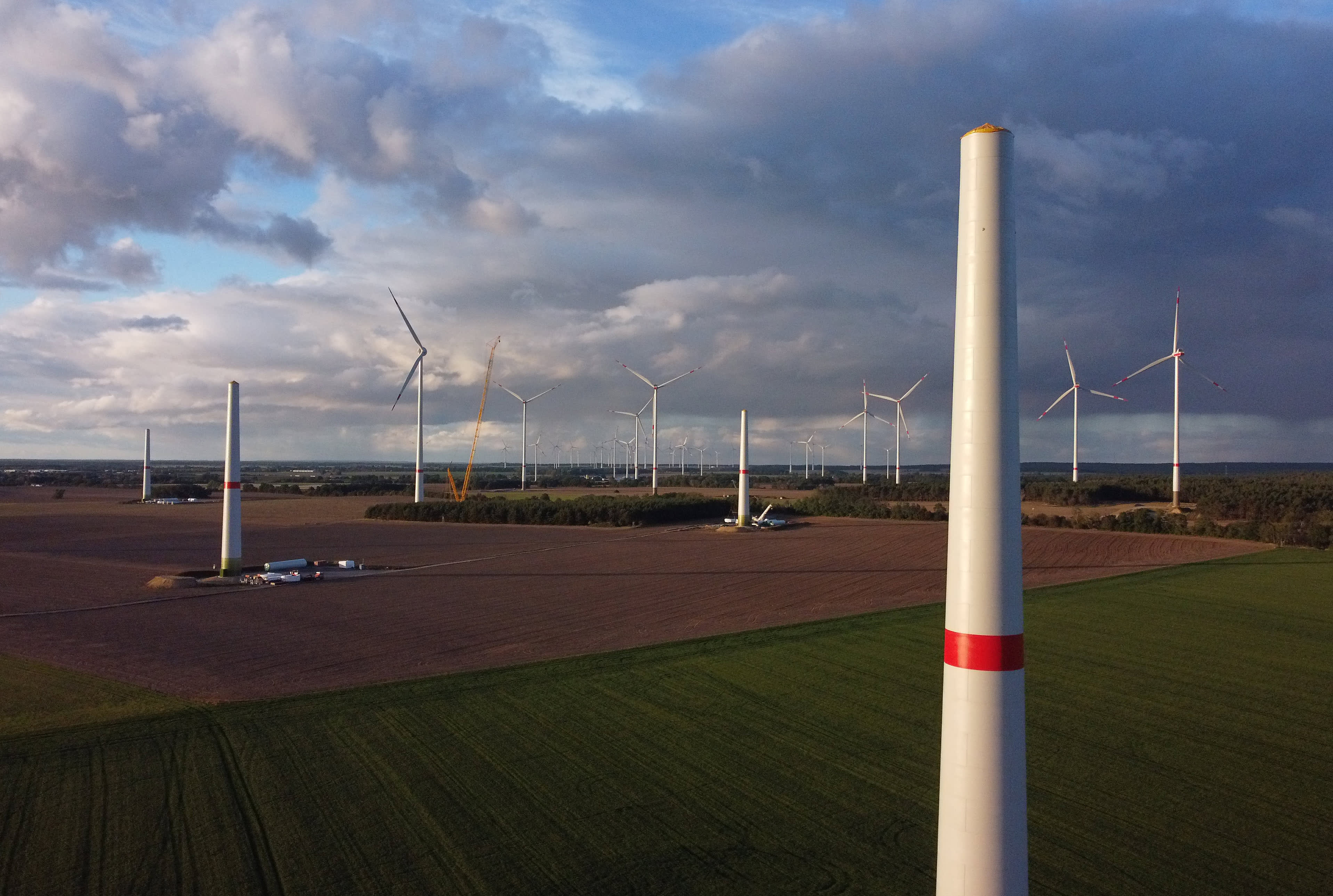 Europe installed a record amount of wind power last year. But industry says it’s not enough