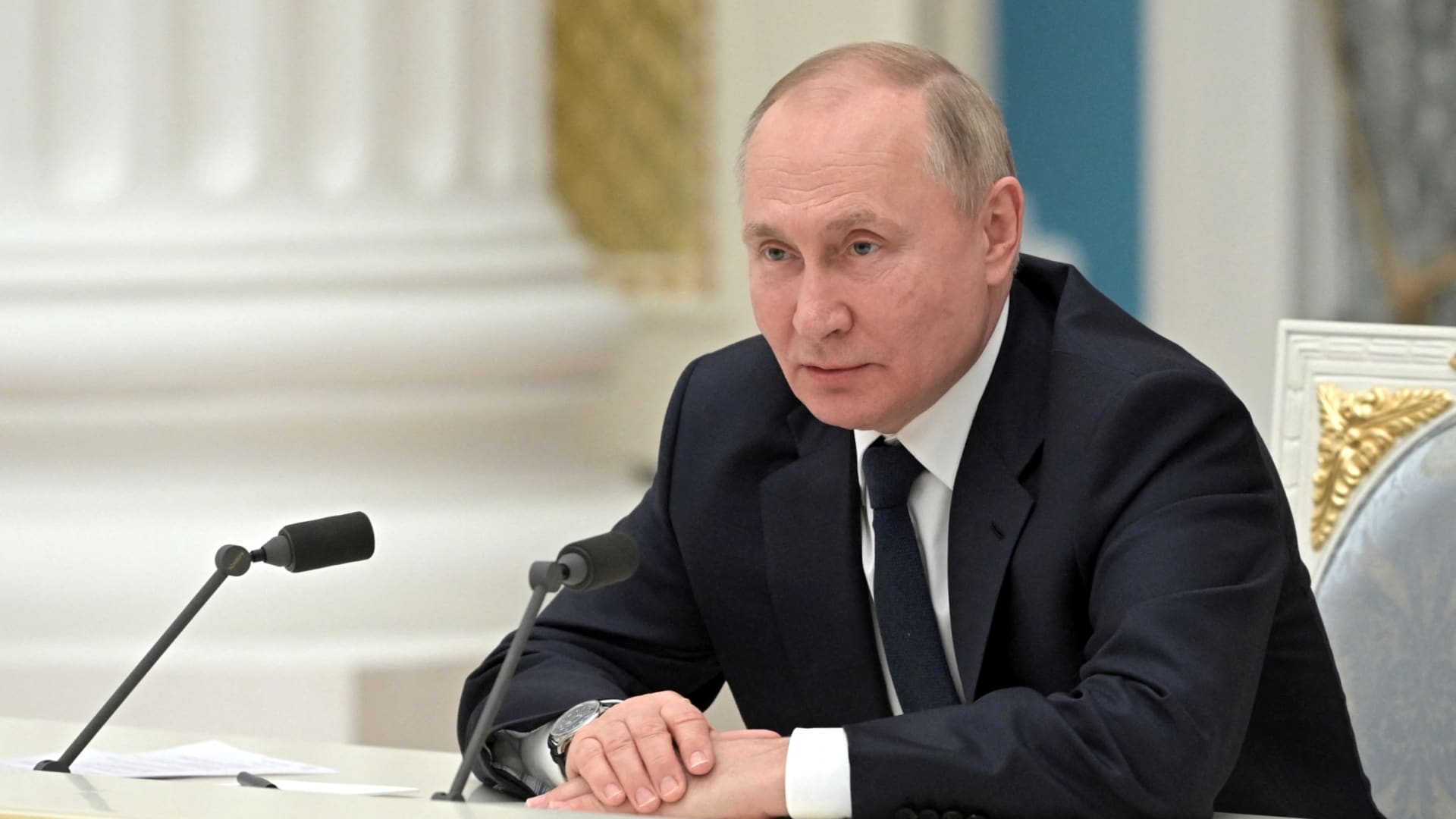 Rusland lijkt zijn historische wanbetaling op obligaties te hebben vermeden – voorlopig