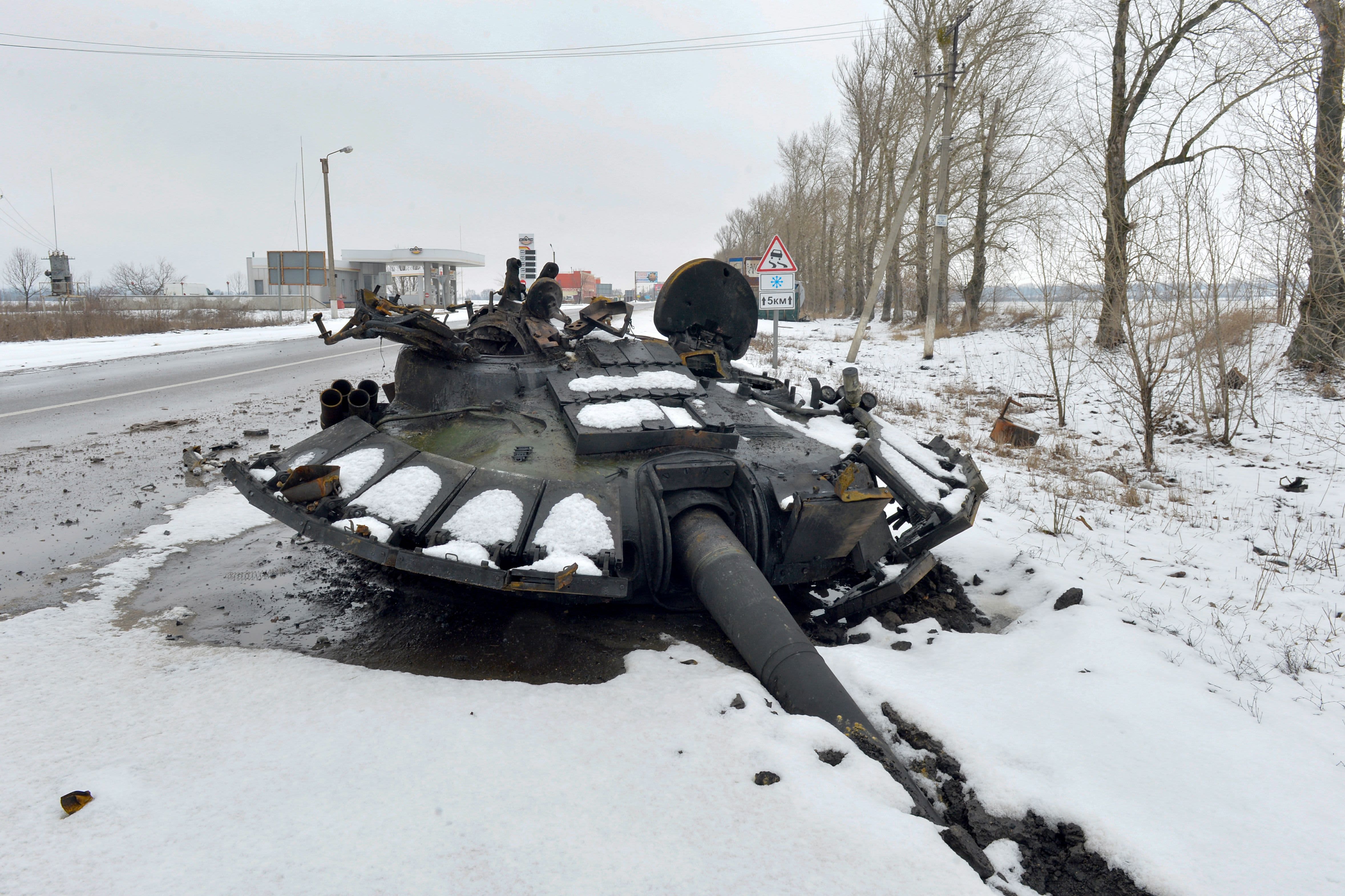 'Stiff Ukrainian resistance' thwarts Russian advances, inflicts casualties