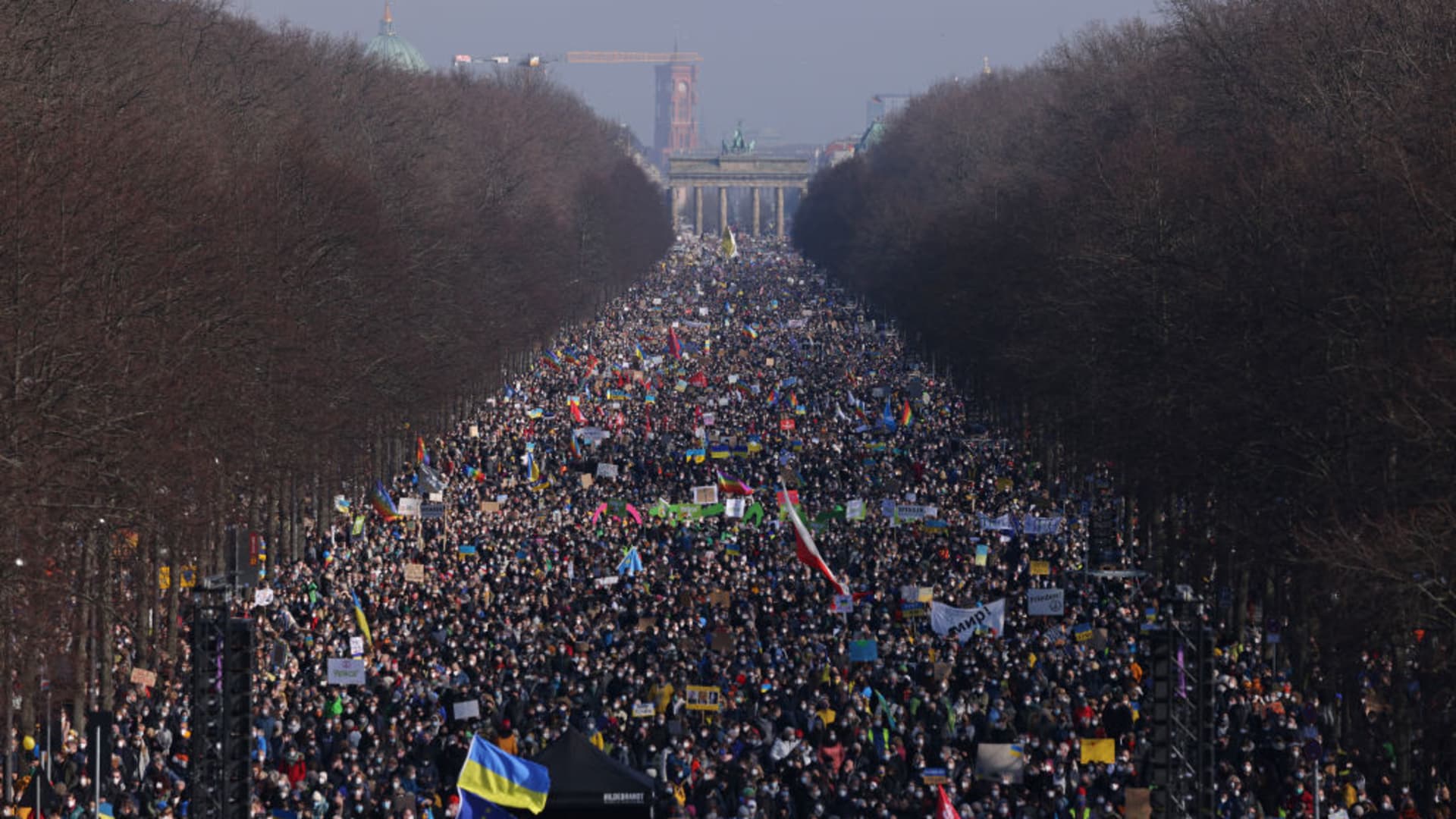 Tens of thousands of people gather in Tiergarten park to protest against the ongoing war in Ukraine on February 27, 2022 in Berlin, Germany.